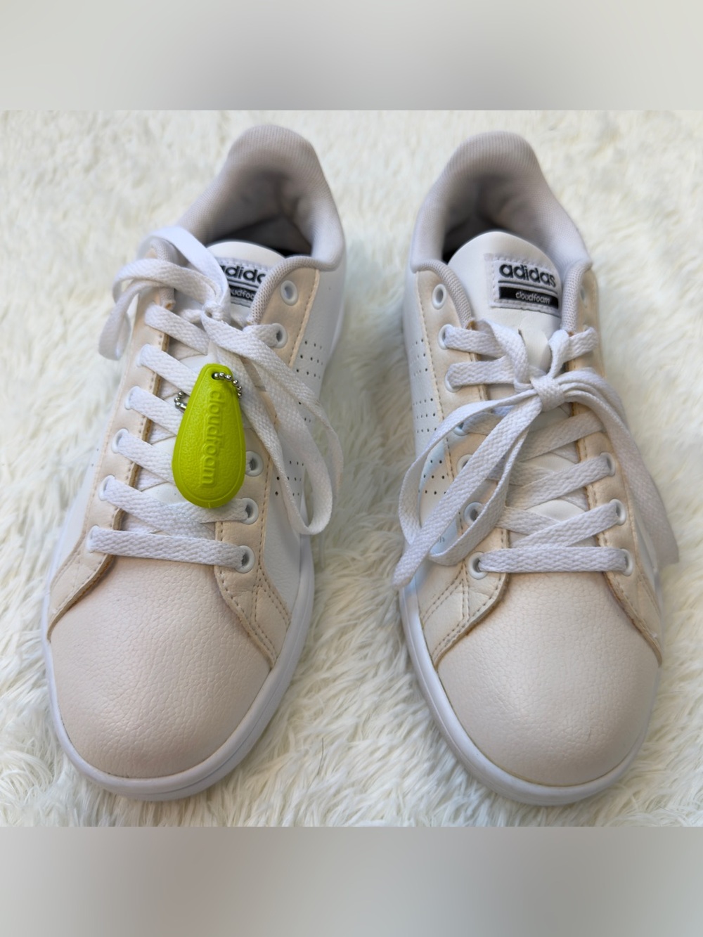 adidas Women’s Cream-White Cloudfoam Sneakers Size 8
